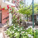 Apartments With A Parking Space Umag - 7063