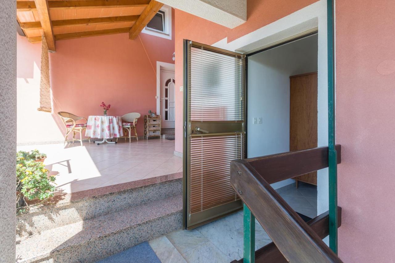 With A Parking Space - 7063 Apartman Umag